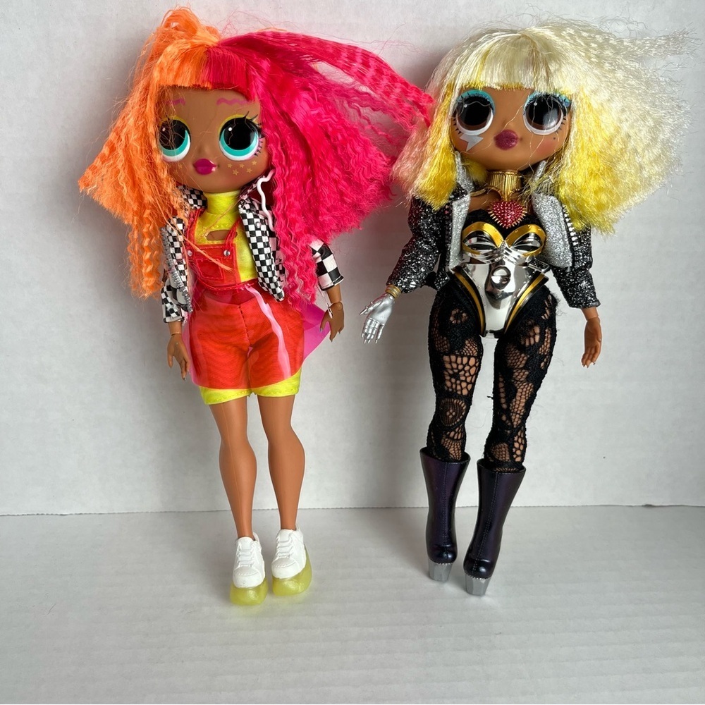 2 LOL Surprise OMG Fashion Dolls Neonlicious, Fame Queen